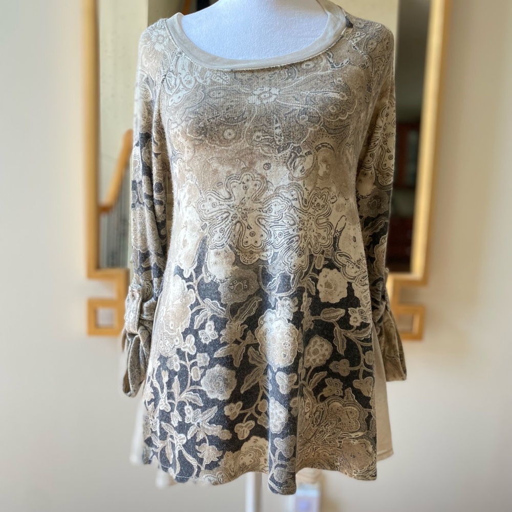 Saks Fifth Avenue Floral Tunic Sweater Hi Low size S/P